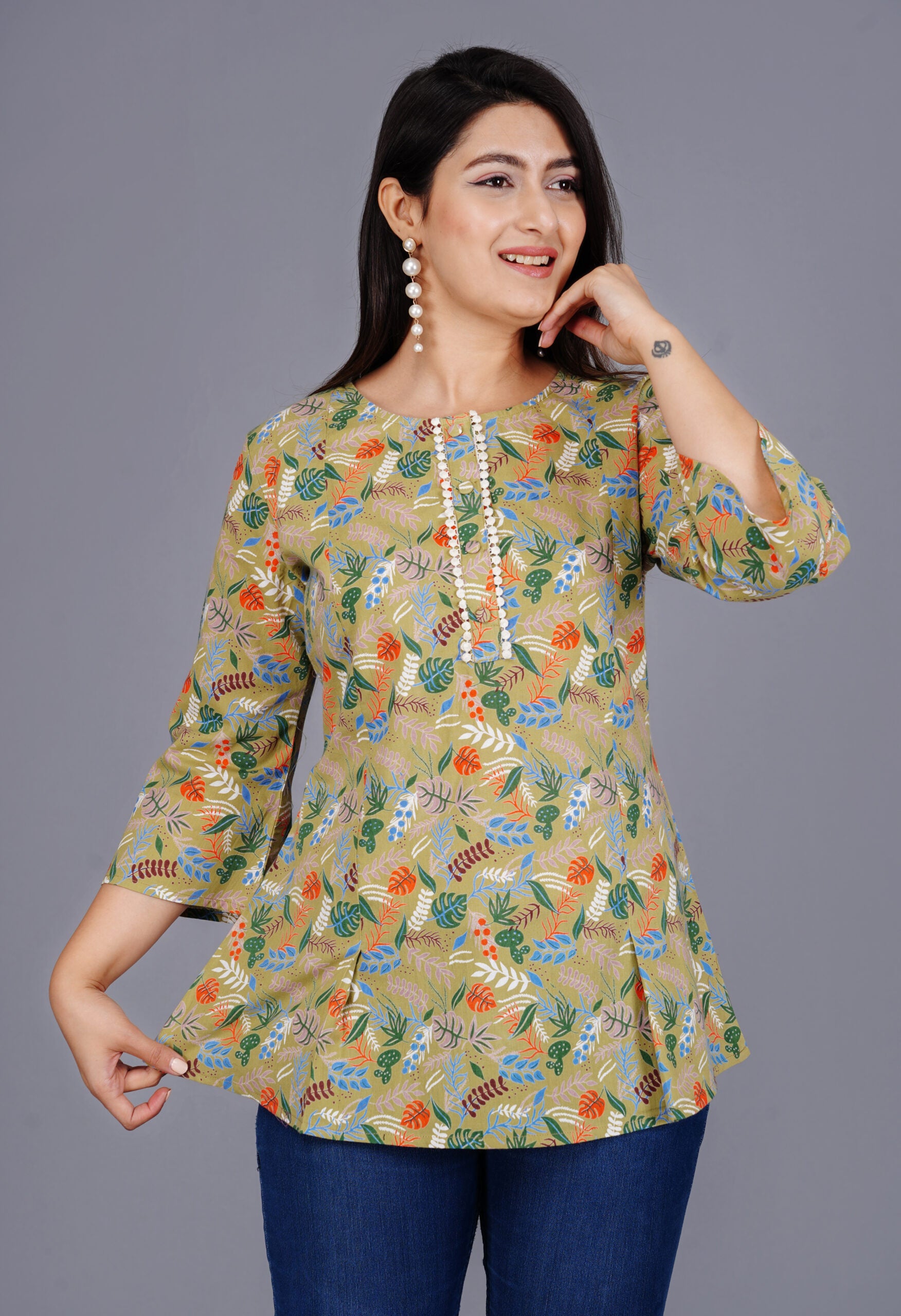 Round Neck Cotton Tops for Women | Green