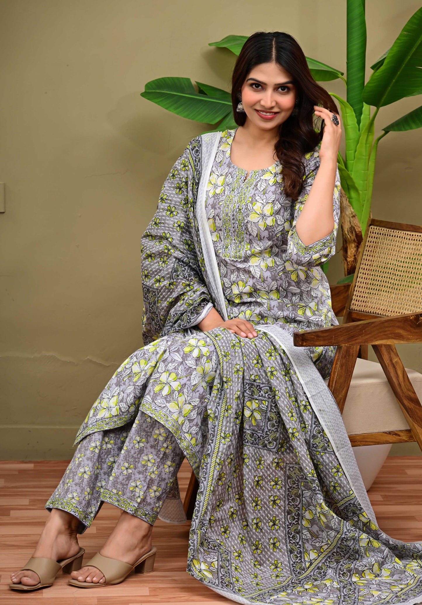 Floral Printed Pure Cotton Kurta with Trousers & Dupatta
