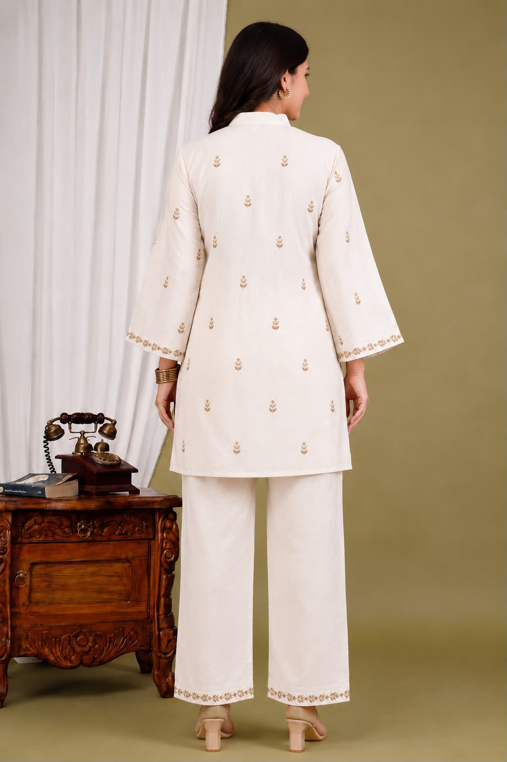Women’s Straight Kurta with Pant