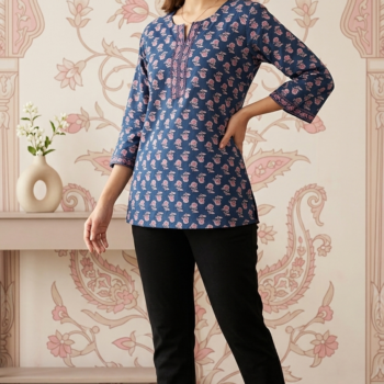 Women Printed Floral Print Cotton Top | Blue